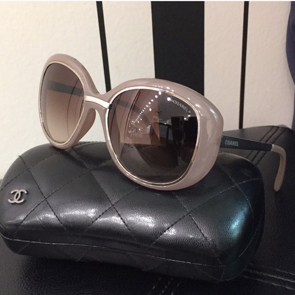 CHANEL Accessories - REDUCED💖Chanel Sunglasses